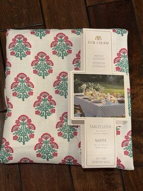 Basil & Bloom Pink and Green Floral Tablecloth 60x84 new